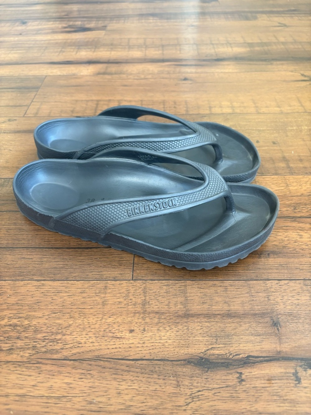 Birkenstock Honolulu EVA Flip Flop Sandals Black Unisex Thongs Women’s 7.5-8